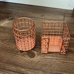 Rose gold metal pen and post-it holder office decor